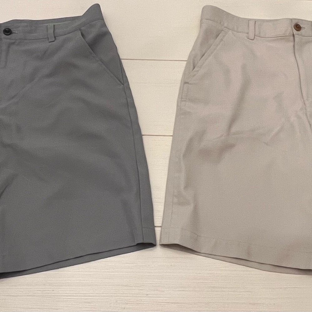 Izod Men's Golf Shorts in Gray and Tan Size 33